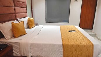 Hotel Palms Residency