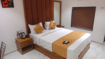 Hotel Palms Residency