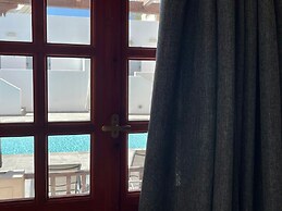 Tarelis Beach Apartments & Studios
