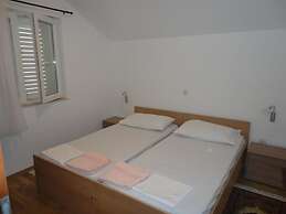 Apartments Marija-slano