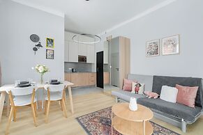 Poznan 3rd Floor Studio for 2 by Renters