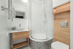 Poznan 3rd Floor Studio for 2 by Renters