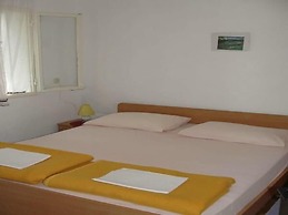 Apartments Pinija -