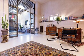 The Urban Loft by Mmega