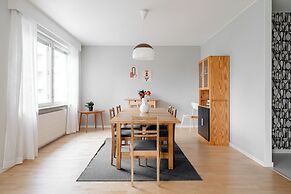 Spacious 3BR Apartment in Kaleva