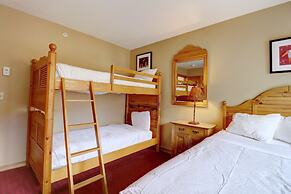 Er9 Elk Run 4 Bd 4.5 Ba 4 Bedroom Townhouse by RedAwning