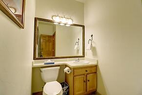 Er9 Elk Run 4 Bd 4.5 Ba 4 Bedroom Townhouse by RedAwning