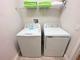 Balmoral Resort-121kb 2 Bedroom Townhouse by RedAwning