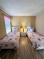 Spacious 7 Br, 4.5 Br Retreat With Pool 7 Bedroom Condo by RedAwning