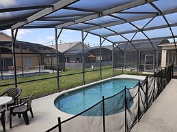 Spacious 7 Br, 4.5 Br Retreat With Pool 7 Bedroom Condo by RedAwning