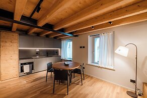 DALANIA MOUNTAIN APARTMENTS