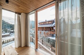 DALANIA MOUNTAIN APARTMENTS