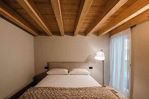 DALANIA MOUNTAIN APARTMENTS
