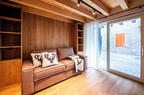 DALANIA MOUNTAIN APARTMENTS
