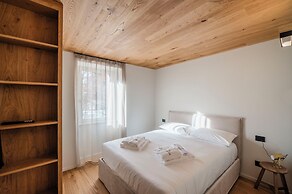 DALANIA MOUNTAIN APARTMENTS