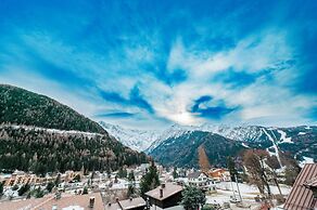 DALANIA MOUNTAIN APARTMENTS