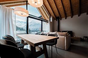 DALANIA MOUNTAIN APARTMENTS