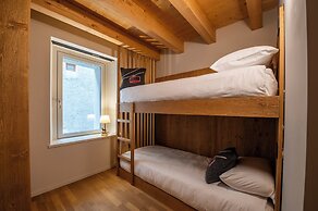 DALANIA MOUNTAIN APARTMENTS