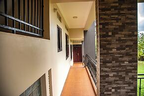 Malachite Apartments