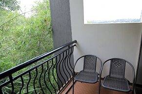 Malachite Apartments