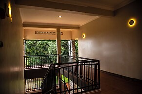 Malachite Apartments