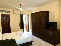 Trithana Boutique House