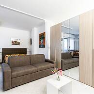 Pisani 4 in Monza With 1 Bathrooms