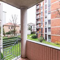 Pisani 4 in Monza With 1 Bathrooms