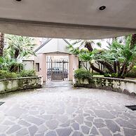 Pisani 4 in Monza With 1 Bathrooms