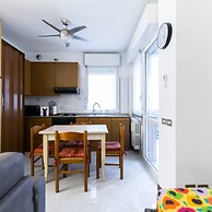 Pisani 4 in Monza With 1 Bathrooms