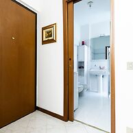 Pisani 4 in Monza With 1 Bathrooms