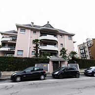 Pisani 4 in Monza With 1 Bathrooms