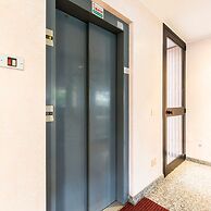 Pisani 4 in Monza With 1 Bathrooms