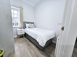 Mountpanther Holiday House