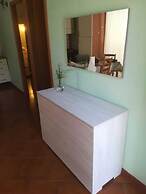 2 Rooms With Bathroom, Kitchen And Walk-in Closet With Independent Ent