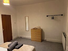 Remarkable 3-bed House in Liverpool