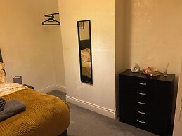 Remarkable 3-bed House in Liverpool