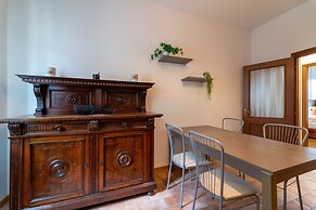 Autumn Apartment in Como