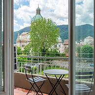 Autumn Apartment by Wonderful Italy