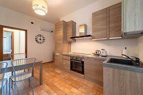 Autumn Apartment by Wonderful Italy