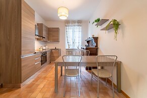 Autumn Apartment in Como
