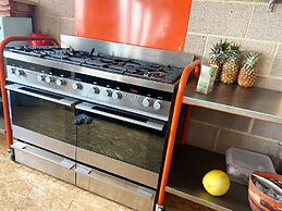 Luxurious Designer Penthouse - Grand Bay Views