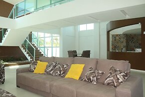 Mansao 6 suites c piscina e jacuzzi 082M