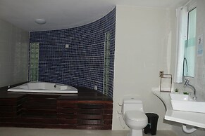 Mansao 6 suites c piscina e jacuzzi 082M