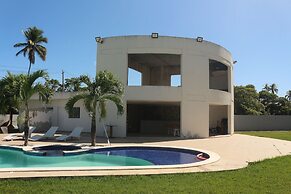 Mansao 6 suites c piscina e jacuzzi 082M