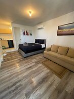Las olas beach studios