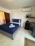 Las olas beach studios