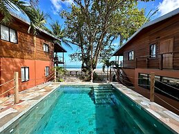 Mt. Plaisir Estate Hotel