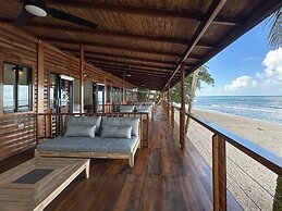 Mt. Plaisir Estate Hotel