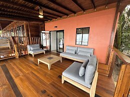 Mt. Plaisir Estate Hotel